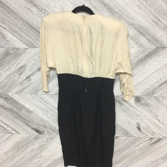 Silk Studio | Vintage Black & White Midi Dress - Picture 6 of 9